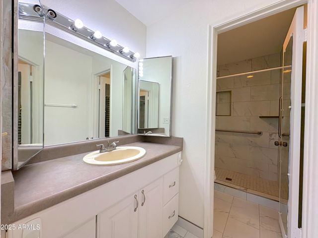 1225 E Avenida Hermosa --, Phoenix, AZ 85014