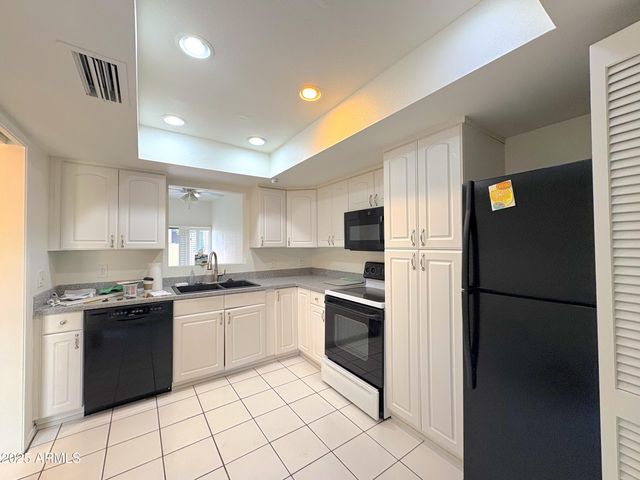 1225 E Avenida Hermosa --, Phoenix, AZ 85014