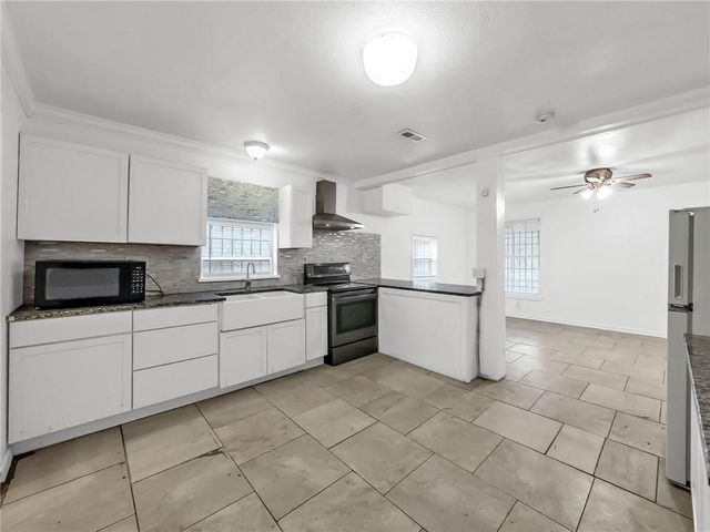 417 Wallace Avenue, Kansas City, MO 64125