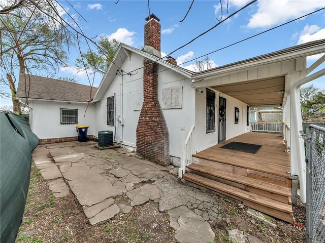 417 Wallace Avenue, Kansas City, MO 64125