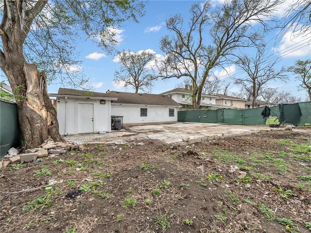 417 Wallace Avenue, Kansas City, MO 64125
