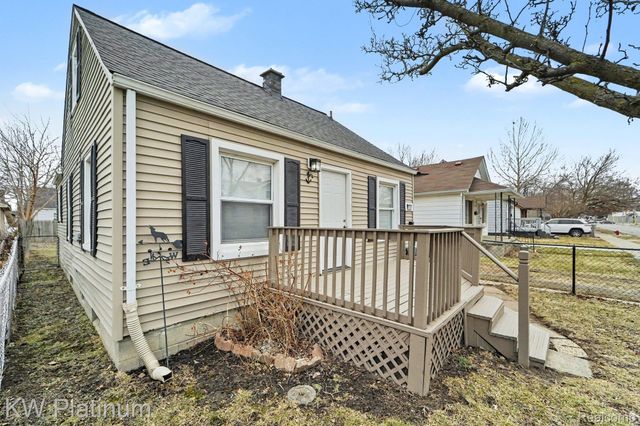 7527 Toepfer Road, Warren, MI 48091