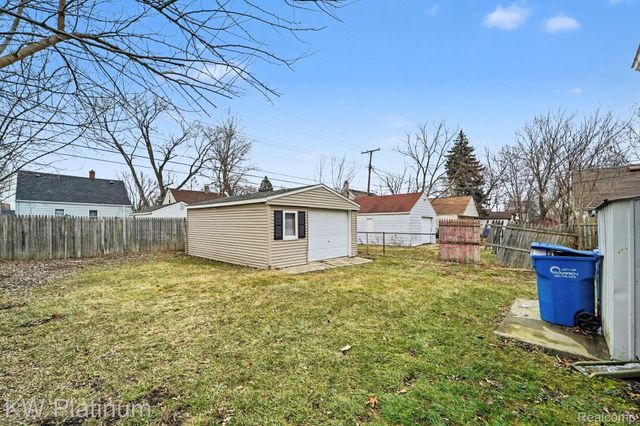 7527 Toepfer Road, Warren, MI 48091