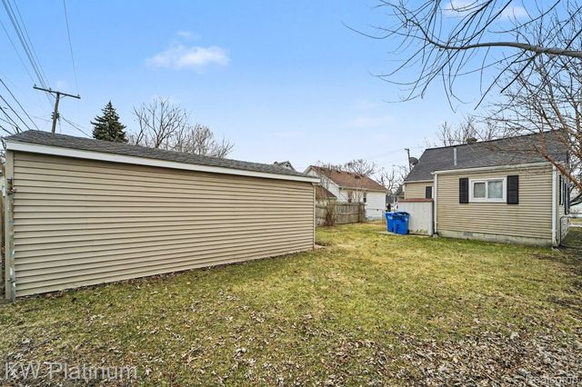 7527 Toepfer Road, Warren, MI 48091