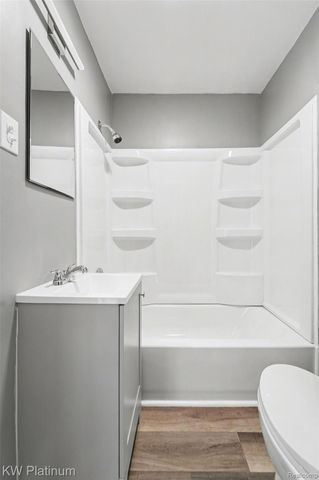 7527 Toepfer Road, Warren, MI 48091