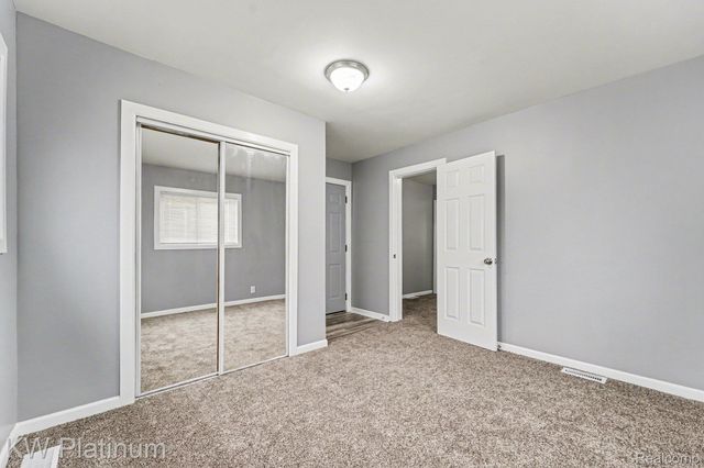 7527 Toepfer Road, Warren, MI 48091