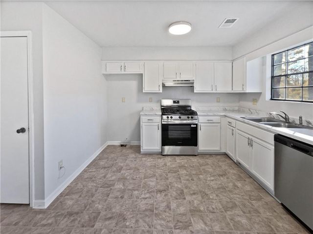 6006 Radford Drive, Riverdale, GA 30296