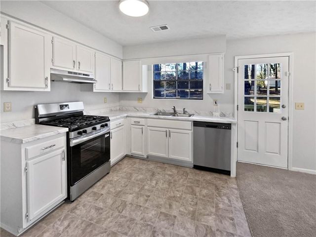 6006 Radford Drive, Riverdale, GA 30296