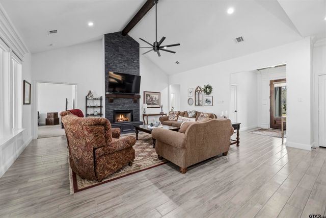 203 Colonial Drive, Mabank, TX 75156