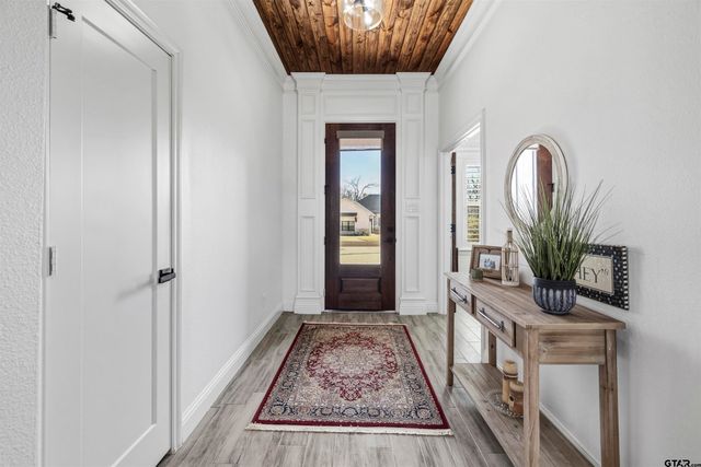 203 Colonial Drive, Mabank, TX 75156