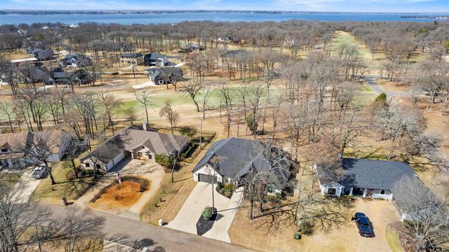 203 Colonial Drive, Mabank, TX 75156