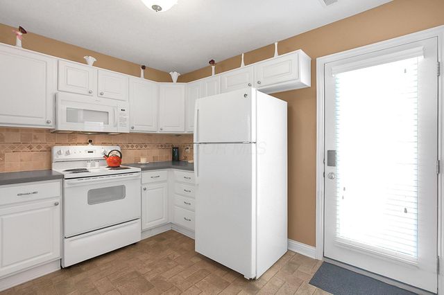 6733 Cherry Bend, Canal Winchester, OH 43110