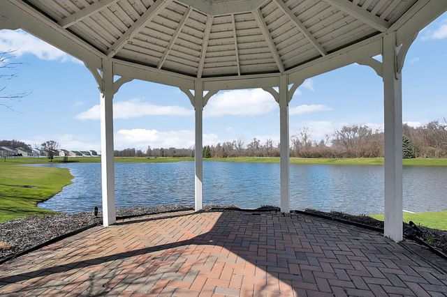 6733 Cherry Bend, Canal Winchester, OH 43110