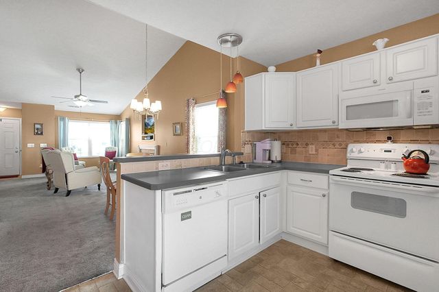 6733 Cherry Bend, Canal Winchester, OH 43110