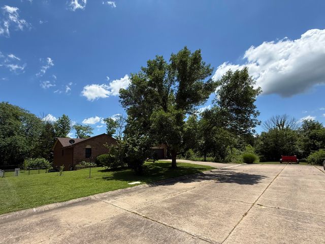 1620 S BERKLEY DR, Columbia, MO 65201