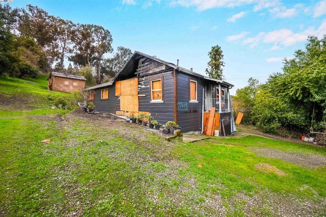 27449 Dobbel Ave, Hayward, CA 94542