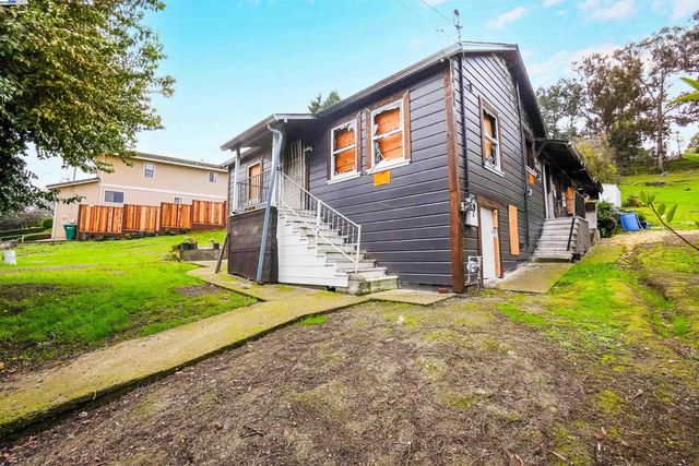 27449 Dobbel Ave, Hayward, CA 94542