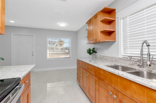 2906 E 97TH AVENUE, Tampa, FL 33612