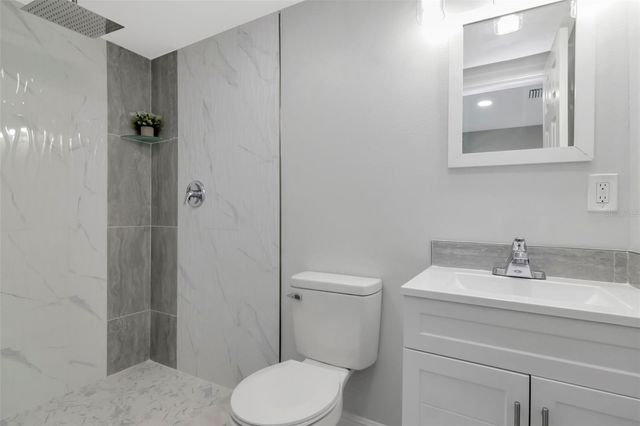 2906 E 97TH AVENUE, Tampa, FL 33612