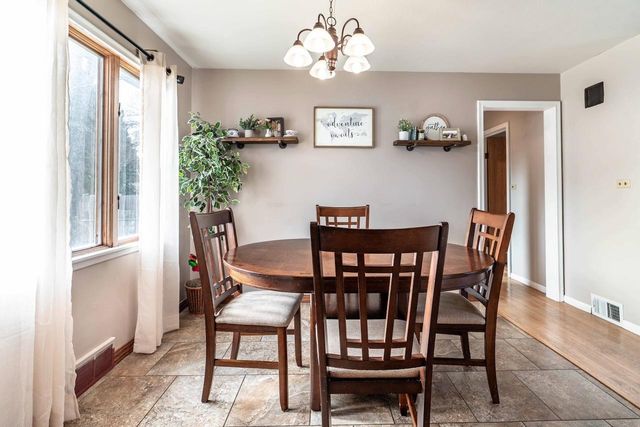 1810 5th Street S, Moorhead, MN 56560