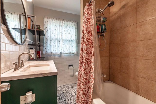 1810 5th Street S, Moorhead, MN 56560