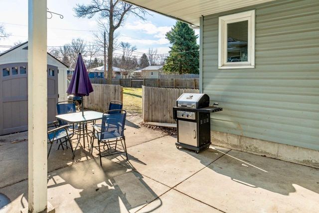 1810 5th Street S, Moorhead, MN 56560