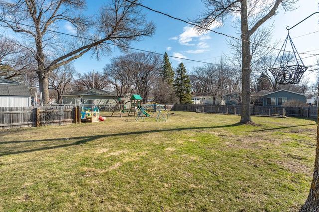 1810 5th Street S, Moorhead, MN 56560