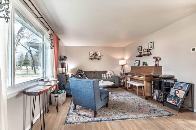 1810 5th Street S, Moorhead, MN 56560