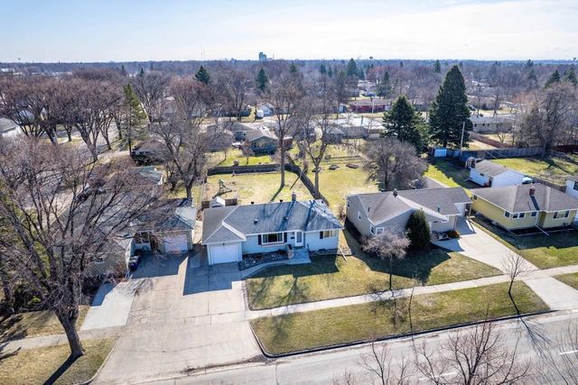 1810 5th Street S, Moorhead, MN 56560