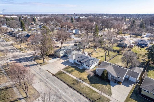 1810 5th Street S, Moorhead, MN 56560