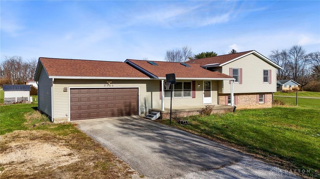 8966 Haddix Road, Fairborn, OH 45324