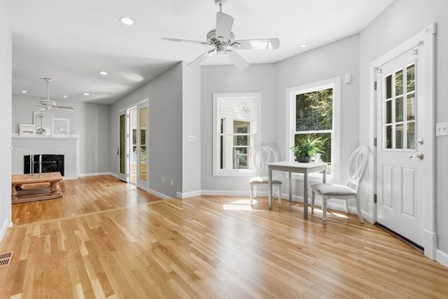 45 King St, Littleton, MA 01460