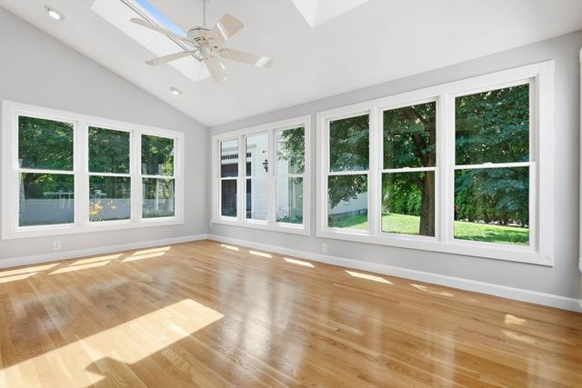 45 King St, Littleton, MA 01460