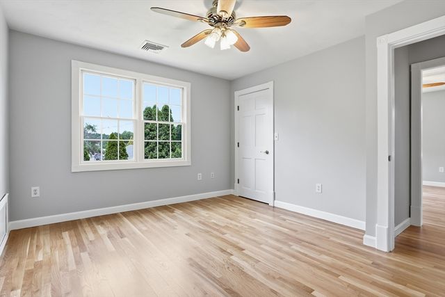 45 King St, Littleton, MA 01460