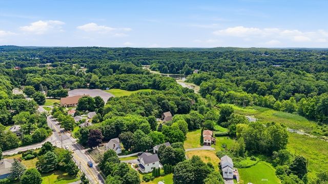 45 King St, Littleton, MA 01460