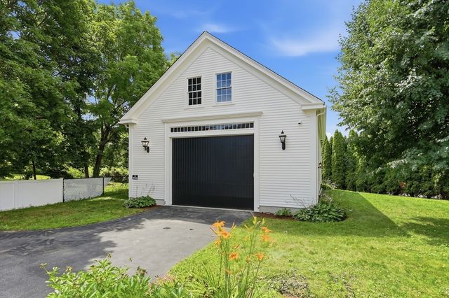 45 King St, Littleton, MA 01460