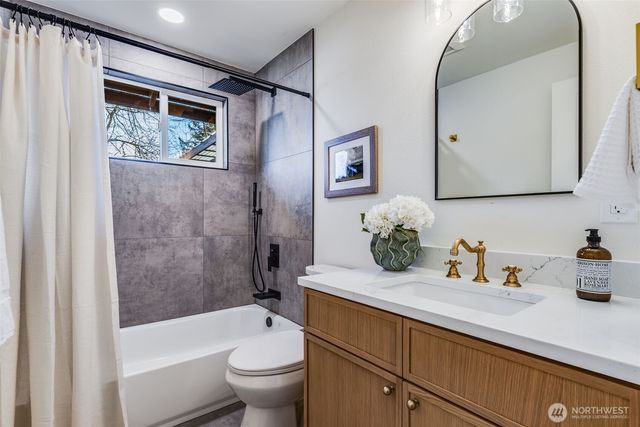 34020 39th Avenue S, Auburn, WA 98001