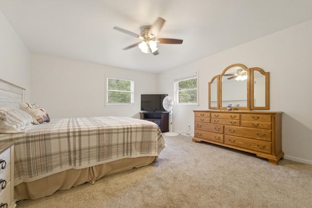 11917 N 470 E 6, Demotte, IN 46310