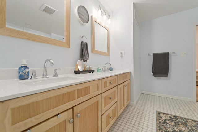 11917 N 470 E 6, Demotte, IN 46310
