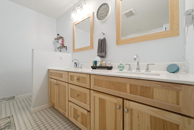 11917 N 470 E 6, Demotte, IN 46310