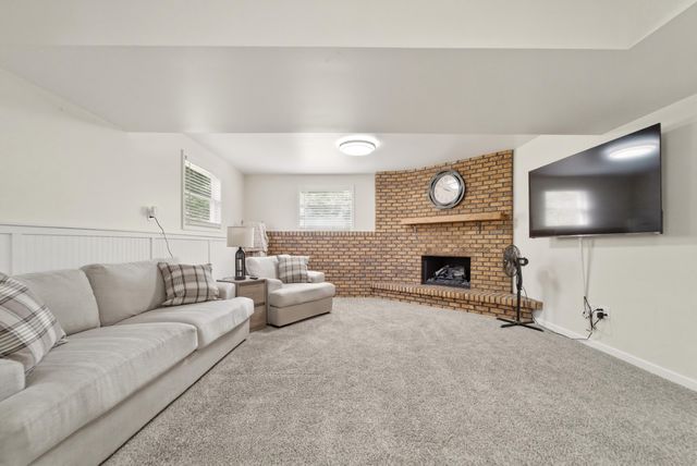 11917 N 470 E 6, Demotte, IN 46310