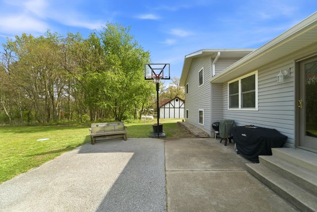 11917 N 470 E 6, Demotte, IN 46310