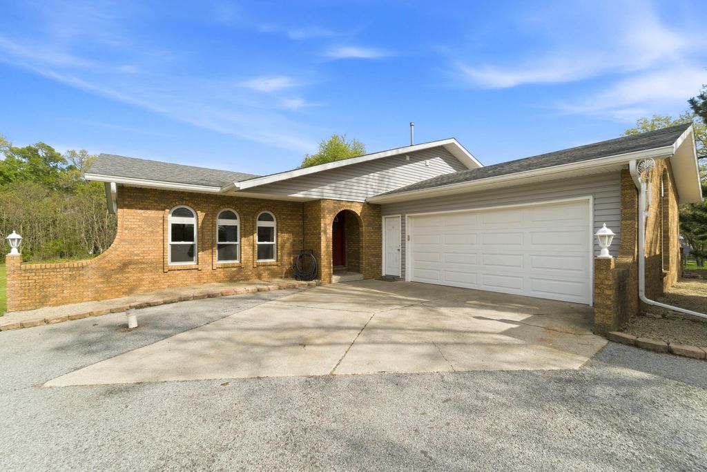 11917 N 470 E 6, Demotte, IN 46310