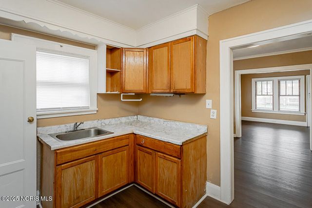 729 Chicago Street, Toledo, OH 43611