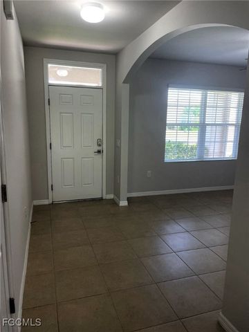 3445 Acapulco CIR, Cape Coral, FL 33909