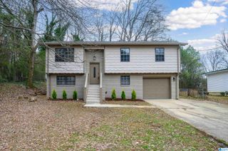 668 20TH COURT NE, Center Point, AL 35215