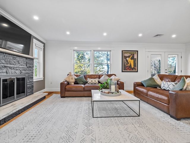 25 Falmouth Rd, Arlington, MA 02474