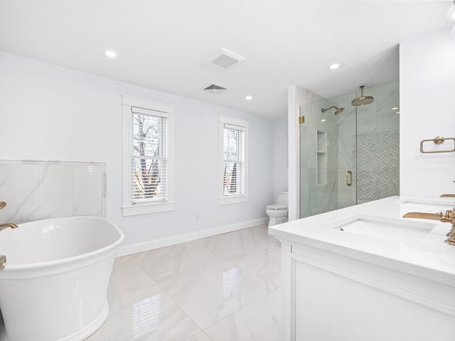 25 Falmouth Rd, Arlington, MA 02474