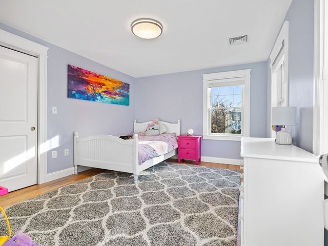 25 Falmouth Rd, Arlington, MA 02474