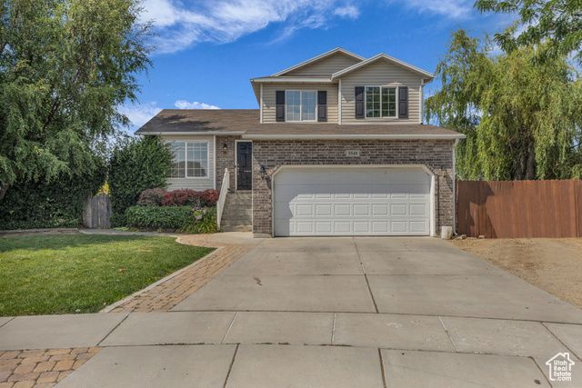 5548 S 3850 W, Roy, UT 84067